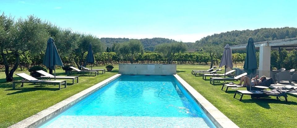 House 14 rooms of 420 m² in Gordes (84220)