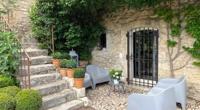 Maison 14 pièces de 420 m² à Gordes (84220)