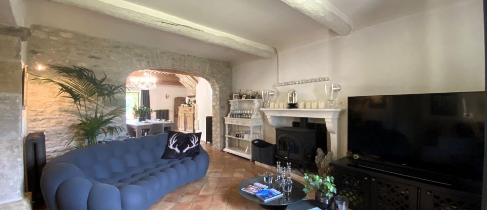 House 14 rooms of 420 m² in Gordes (84220)