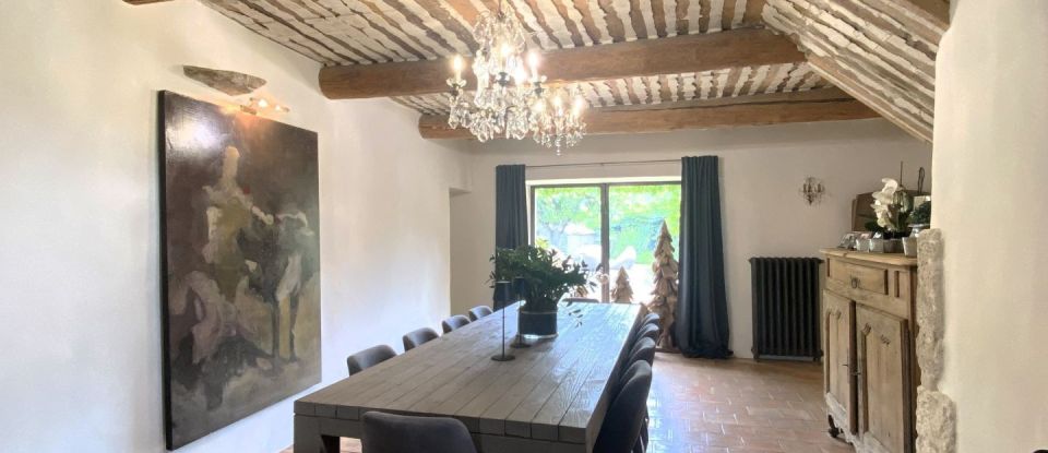 Maison 14 pièces de 420 m² à Gordes (84220)