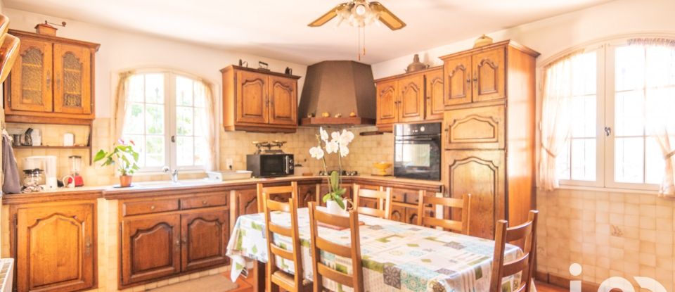 Traditional house 6 rooms of 142 m² in Puget-sur-Argens (83480)