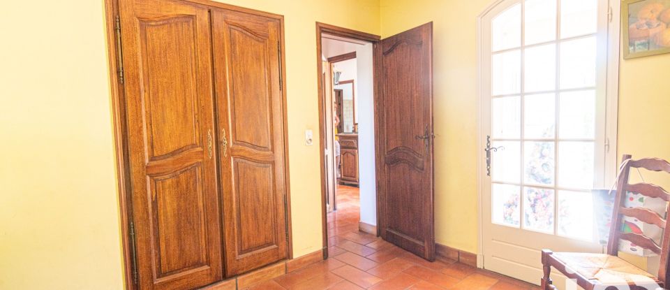 Traditional house 6 rooms of 142 m² in Puget-sur-Argens (83480)