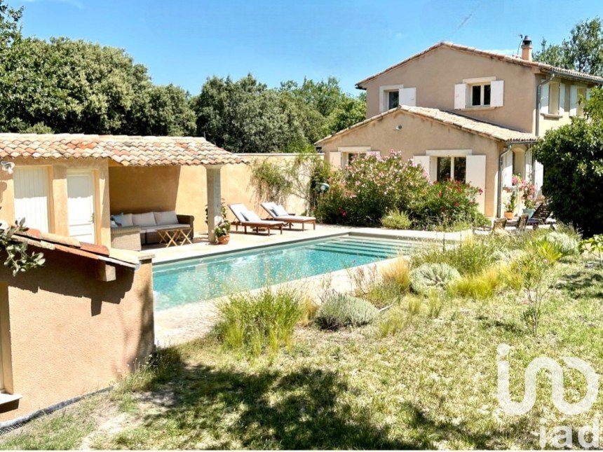 Country house 6 rooms of 140 m² in Visan (84820)