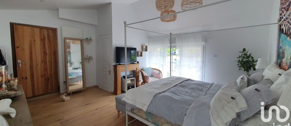 Maison 6 pièces de 170 m² à Rospez (22300)