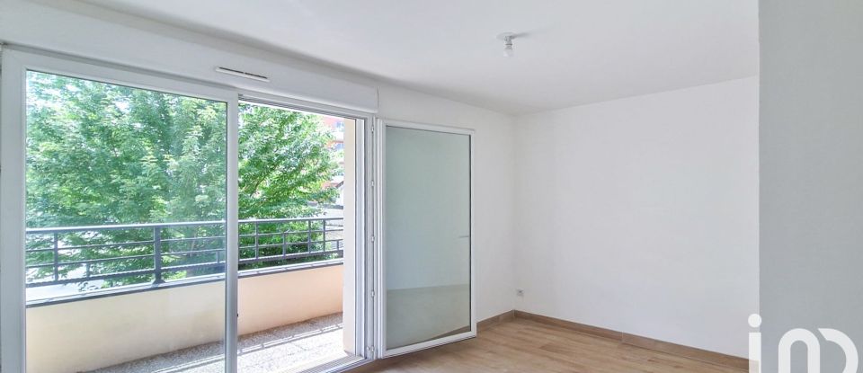 Appartement 3 pièces de 55 m² à Corbeil-Essonnes (91100)