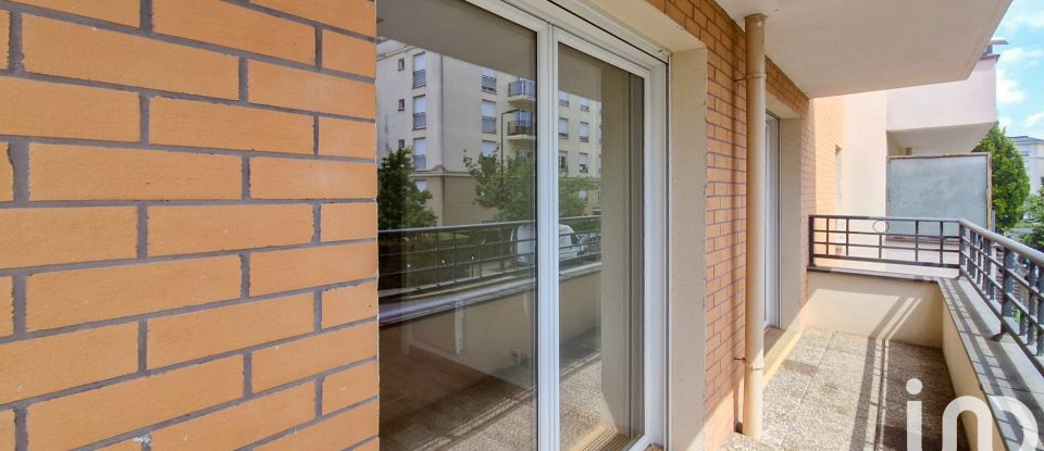 Appartement 3 pièces de 55 m² à Corbeil-Essonnes (91100)