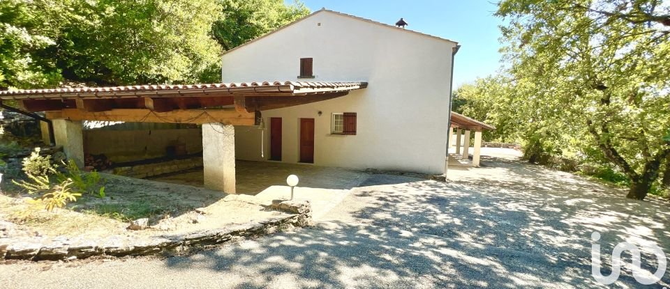 Maison traditionnelle 8 pièces de 189 m² à Saint-Marcel-d'Ardèche (07700)