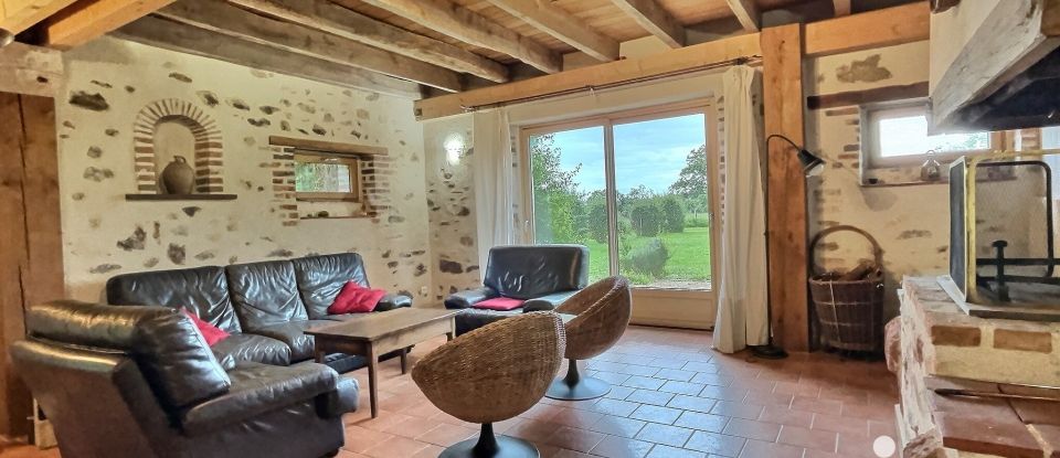 Domaine 23 pièces de 754 m² à Audes (03190)