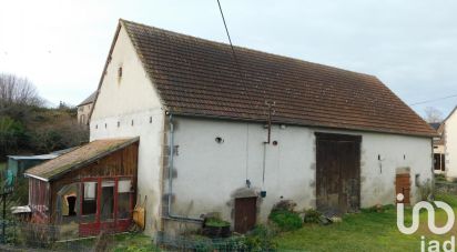 Maison de village 8 pièces de 130 m² à Beaune-d'Allier (03390)