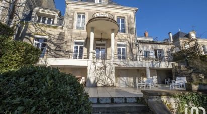 Mansion 11 rooms of 370 m² in Niort (79000)