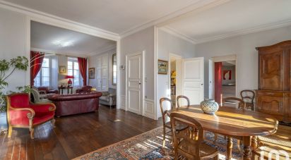 Mansion 11 rooms of 370 m² in Niort (79000)