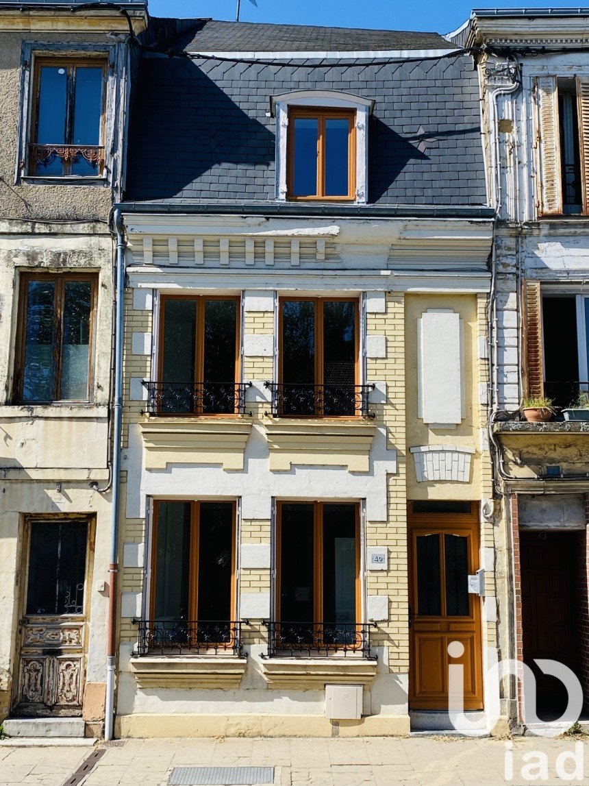 Town house 6 rooms of 156 m² in Vouziers (08400)