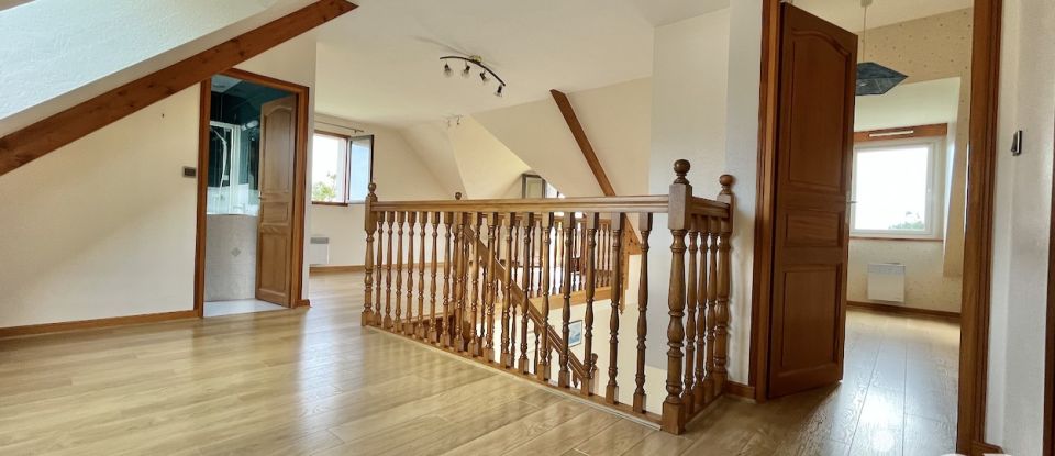 Traditional house 4 rooms of 130 m² in Agon-Coutainville (50230)