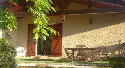 Traditional house 5 rooms of 129 m² in Beychac-et-Caillau (33750)