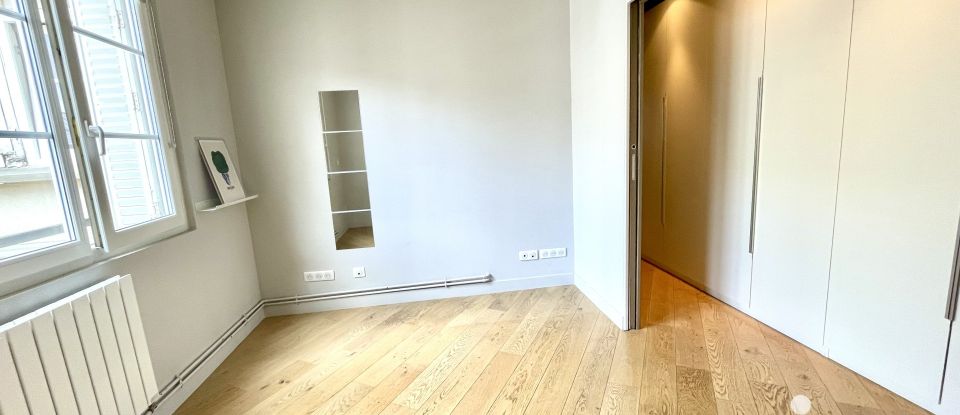 Apartment 5 rooms of 136 m² in Issy-les-Moulineaux (92130)