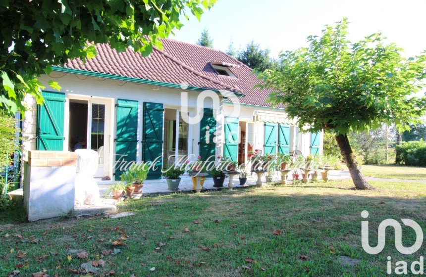 Traditional house 7 rooms of 125 m² in Saint-Mexant (19330)