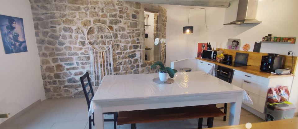 Village house 3 rooms of 72 m² in Neffiès (34320)