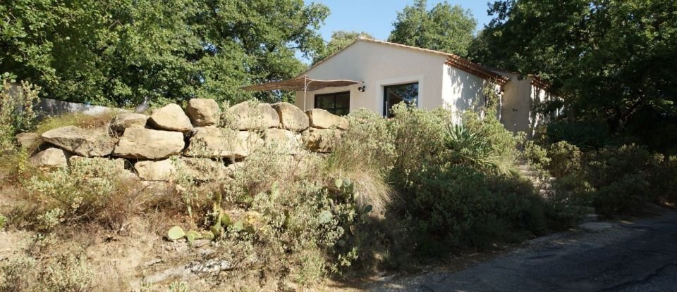 Maison 10 pièces de 293 m² à Vaison-la-Romaine (84110)