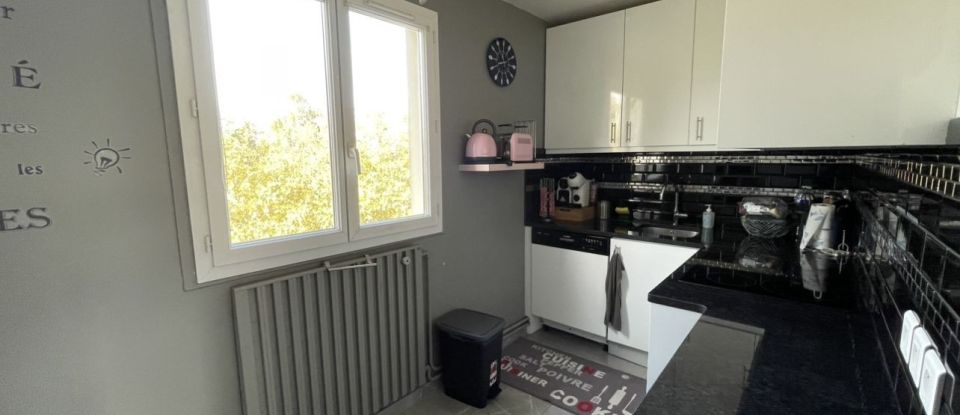 Apartment 3 rooms of 70 m² in Survilliers (95470)