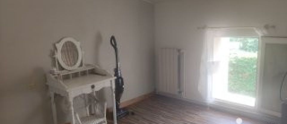 Traditional house 5 rooms of 138 m² in Saint-Trojan (33710)