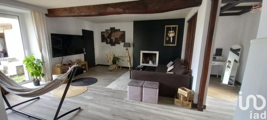 Maison 9 pièces de 213 m² à Chantonnay (85110)