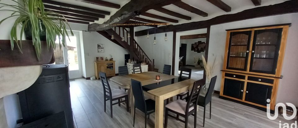 Maison 9 pièces de 213 m² à Chantonnay (85110)