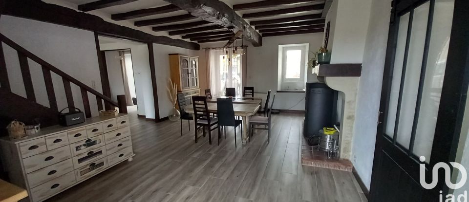 Maison 9 pièces de 213 m² à Chantonnay (85110)