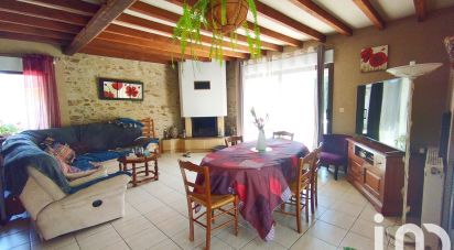 Longere 5 rooms of 149 m² in Cossé-le-Vivien (53230)