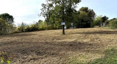 Land of 2,500 m² in Caussade (82300)