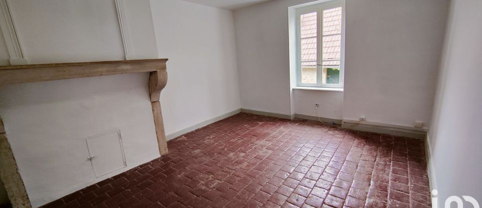 Maison 4 pièces de 82 m² à Accolay (89460)