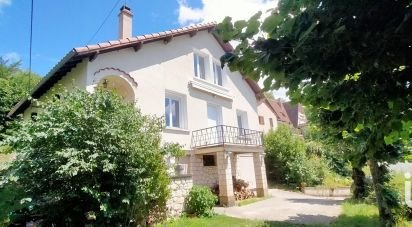 Traditional house 5 rooms of 115 m² in Souillac (46200)