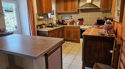 Maison 8 pièces de 136 m² à Goulien (29770)