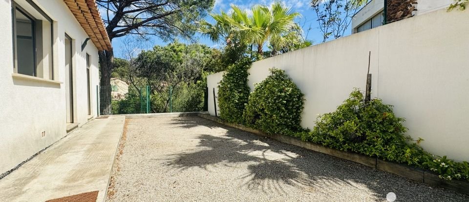 House 7 rooms of 207 m² in Sainte-Maxime (83120)