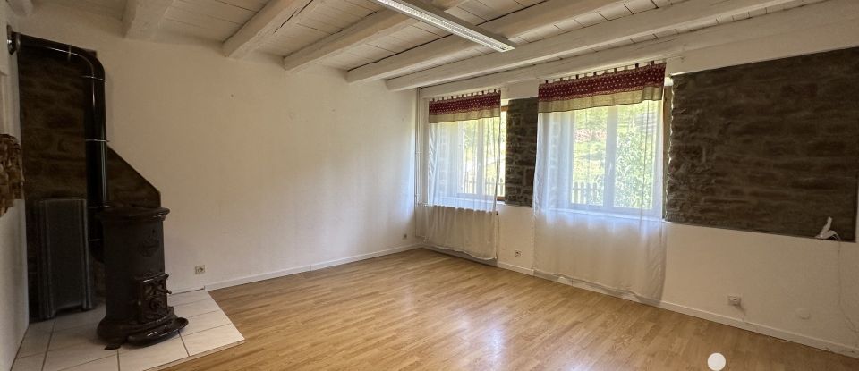 Maison 10 pièces de 249 m² à Le Saulcy (88210)