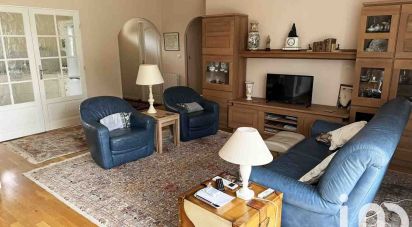 Pavilion 4 rooms of 92 m² in Saint-Hilaire-des-Loges (85240)