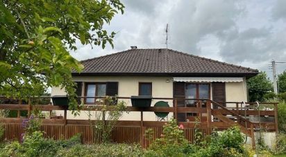 House 4 rooms of 70 m² in Pont-Sainte-Marie (10150)