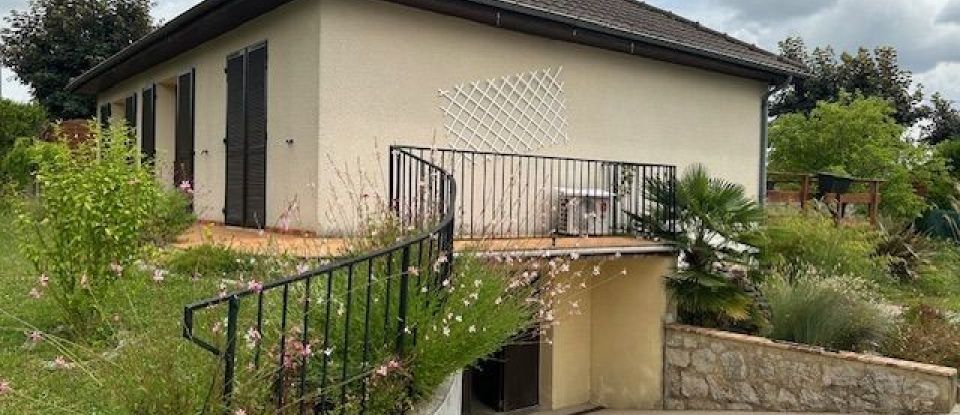 Maison 4 pièces de 70 m² à Pont-Sainte-Marie (10150)