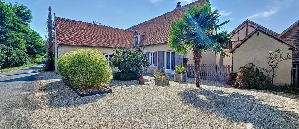 Traditional house 6 rooms of 140 m² in Léré (18240)