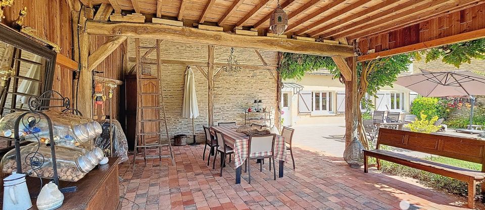 Traditional house 6 rooms of 140 m² in Léré (18240)