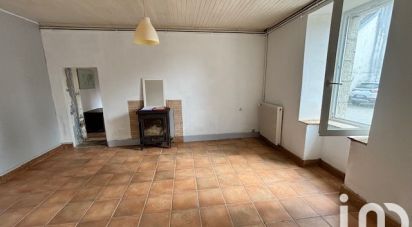 Village house 11 rooms of 222 m² in Lothey (29190)