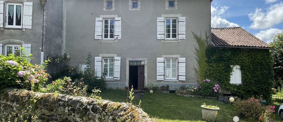 Country house 9 rooms of 227 m² in Marval (87440)