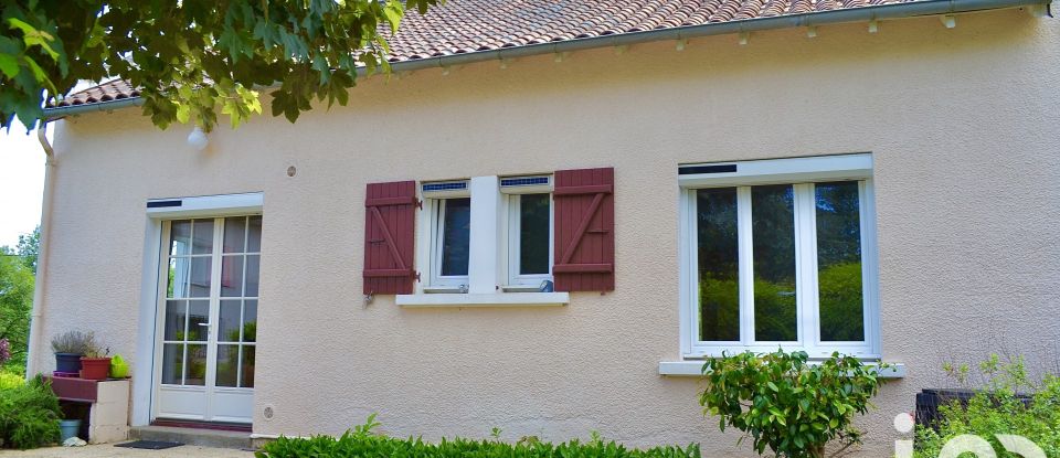 Maison traditionnelle 4 pièces de 95 m² à Montmorillon (86500)