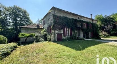 House 9 rooms of 257 m² in Villebois-Lavalette (16320)