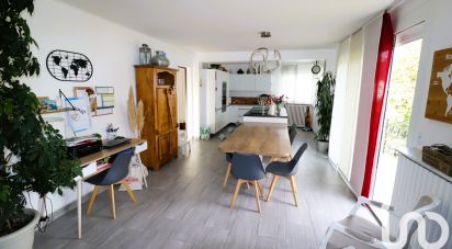 Maison traditionnelle 8 pièces de 137 m² à Évreux (27000)