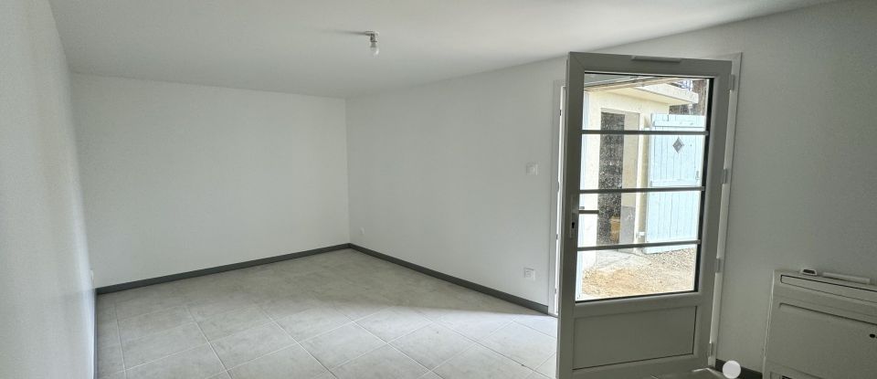 Maison 5 pièces de 101 m² à Ruffec (16700)