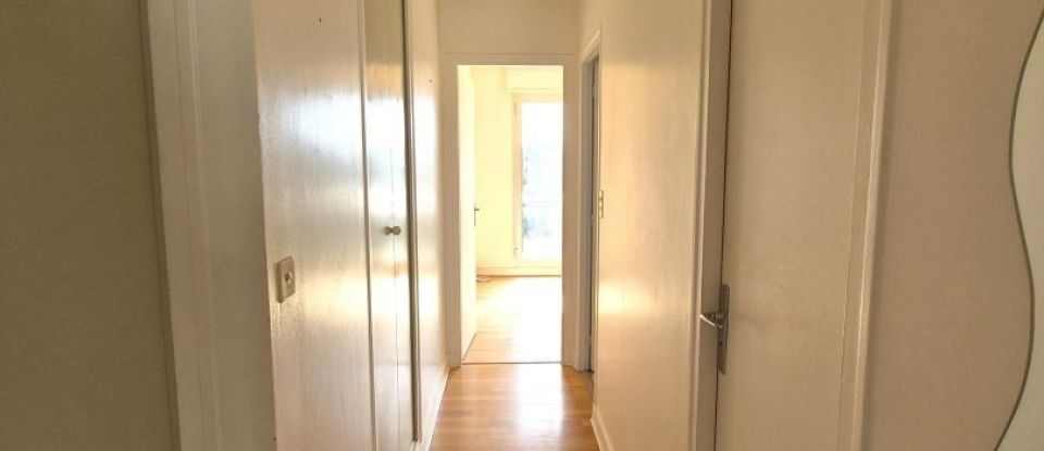 Apartment 3 rooms of 70 m² in Melun (77000)