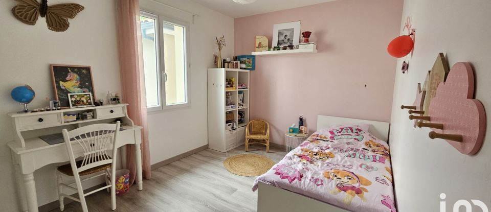 Maison 5 pièces de 112 m² à Cubnezais (33620)