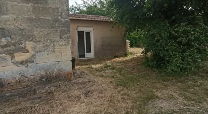 Maison 4 pièces de 75 m² à Lussac (33570)