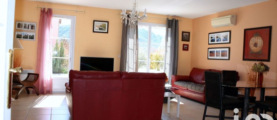 Traditional house 5 rooms of 110 m² in Gréoux-les-Bains (04800)