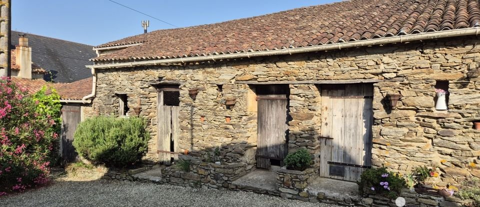 Maison de campagne 5 pièces de 134 m² à La Chapelle-aux-Lys (85120)